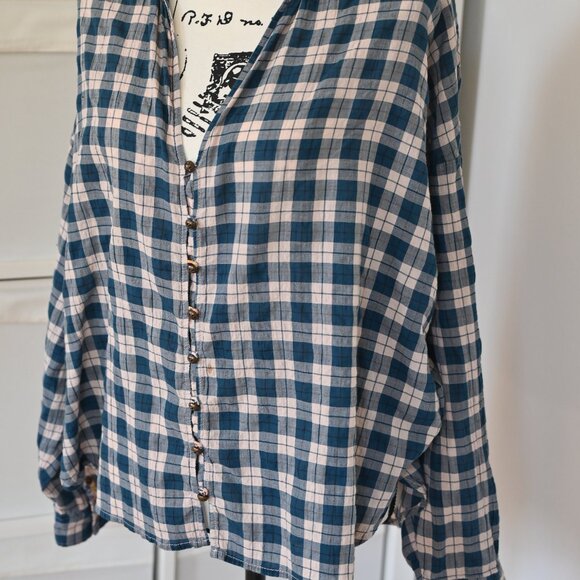 ANTHROPOLOGIE PILCRO Peach Tavi Plaid Button-Down Blouse in Navy LARGE - Picture 3 of 9